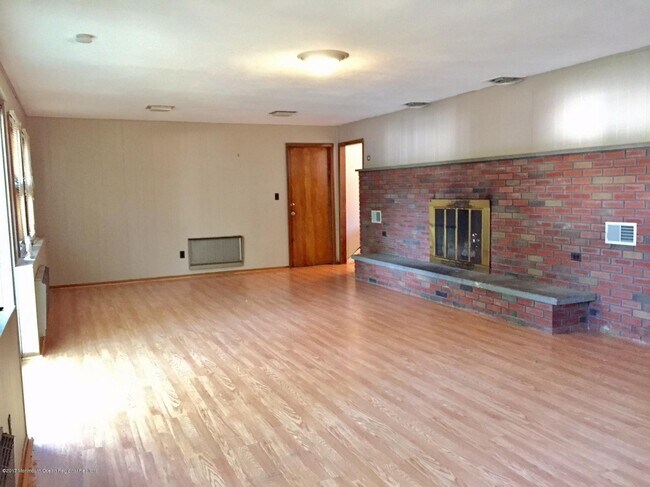 Building Photo - 21 Hamilton Ave