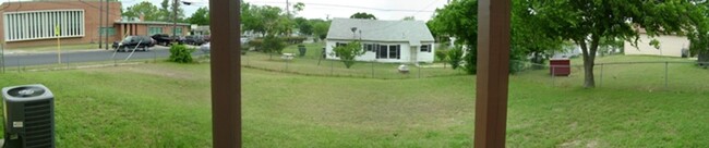Building Photo - 804-804 Williamson Dr