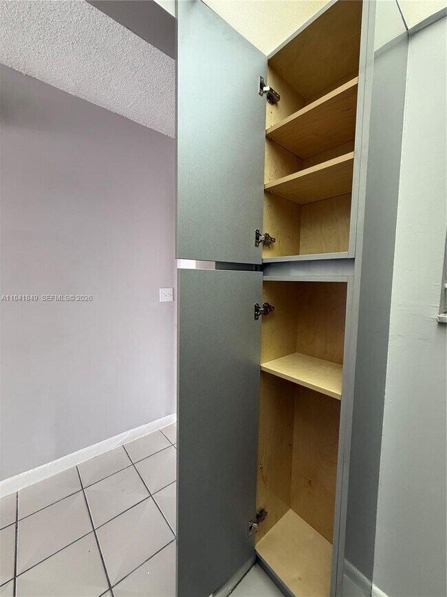 Building Photo - 6820 W Flagler St