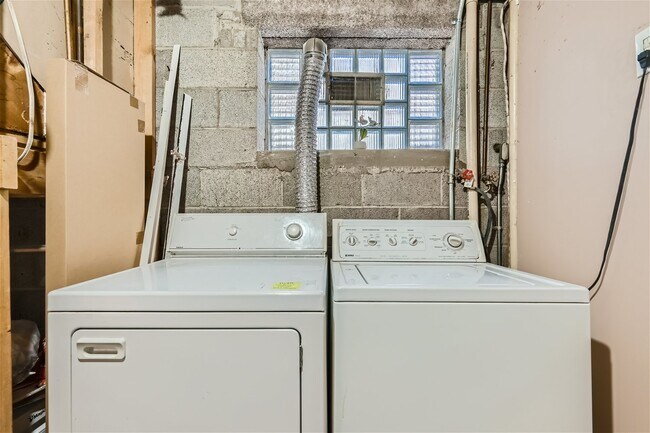 Building Photo - 1540 Lowell Blvd