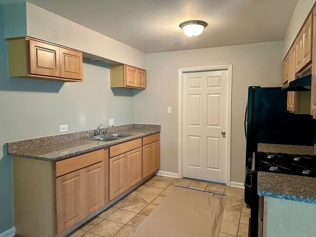 Building Photo - 2652 Woodworth Pl