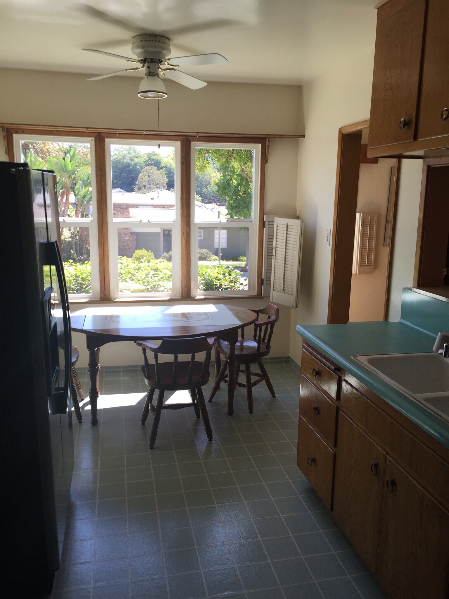 kitchen - 4327 Finley Ave