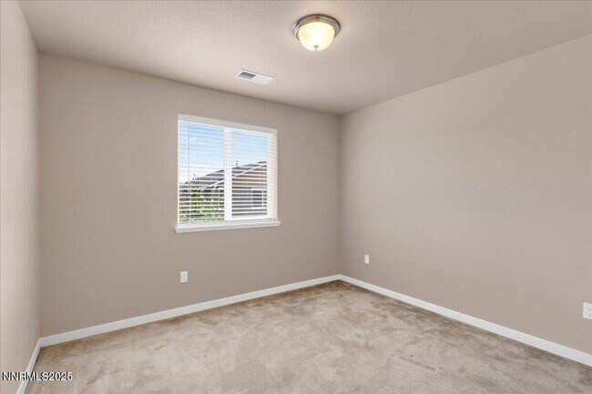 Building Photo - 916 Garden Ct