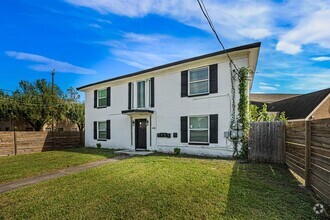 Building Photo - 4301 Chartres St