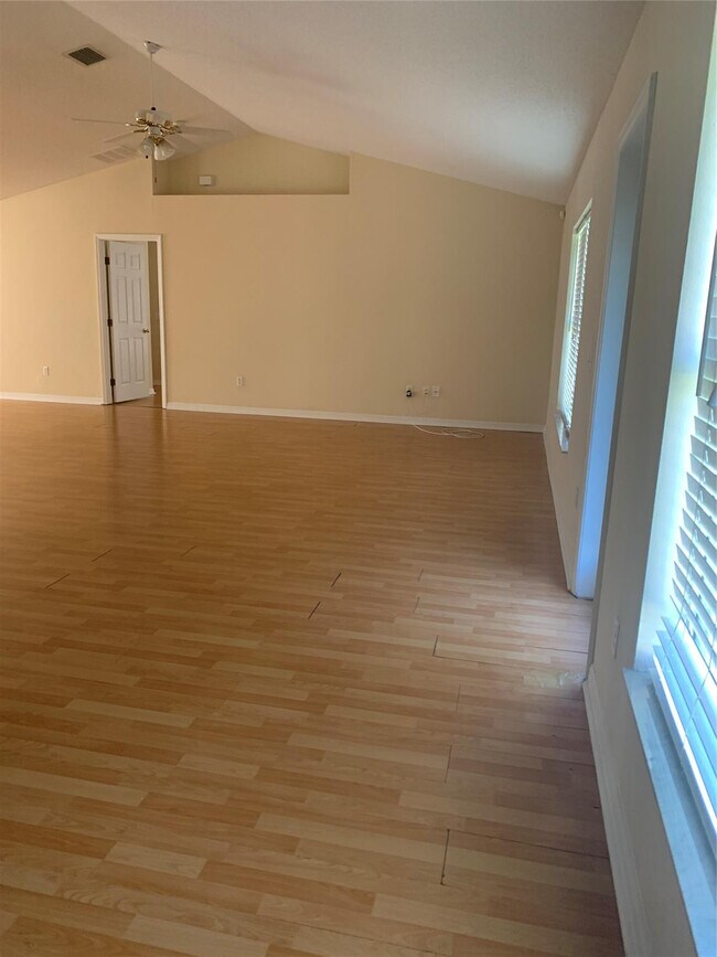 Building Photo - 3190 SW Curcuma St