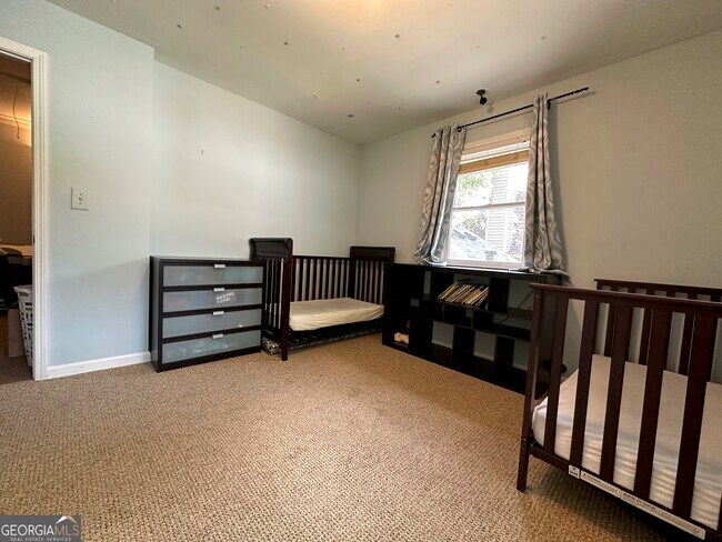Building Photo - 104 Glenlake Commons Dr