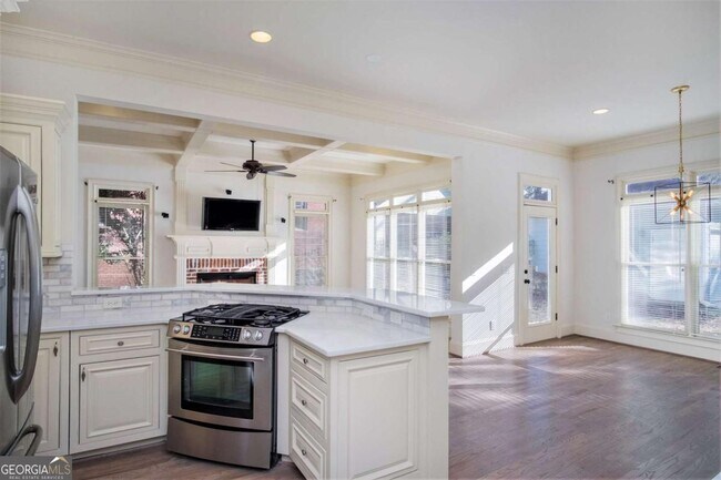 Building Photo - 208 Clarion Ave