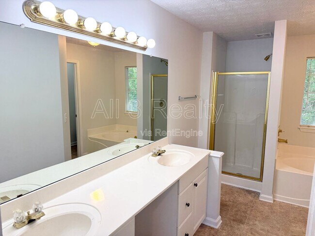 Building Photo - 1389 Highgrove Way