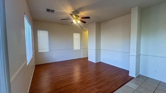 Building Photo - 3 bed, 2.5 bath, 1,746 sq ft home in southwest Las Vegas