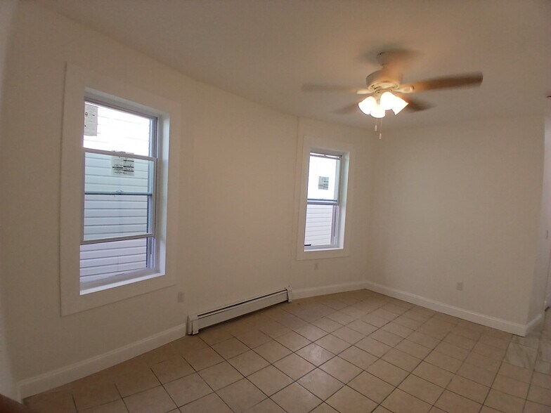 Building Photo - 66 Linden Ave
