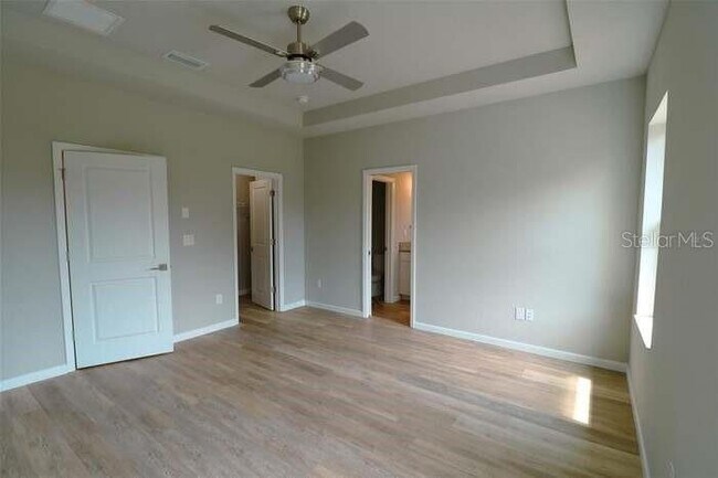 Building Photo - 3904 W Everett Ave