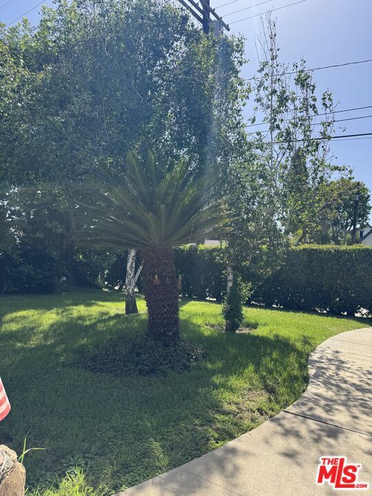 Building Photo - 5412 Hazeltine Ave