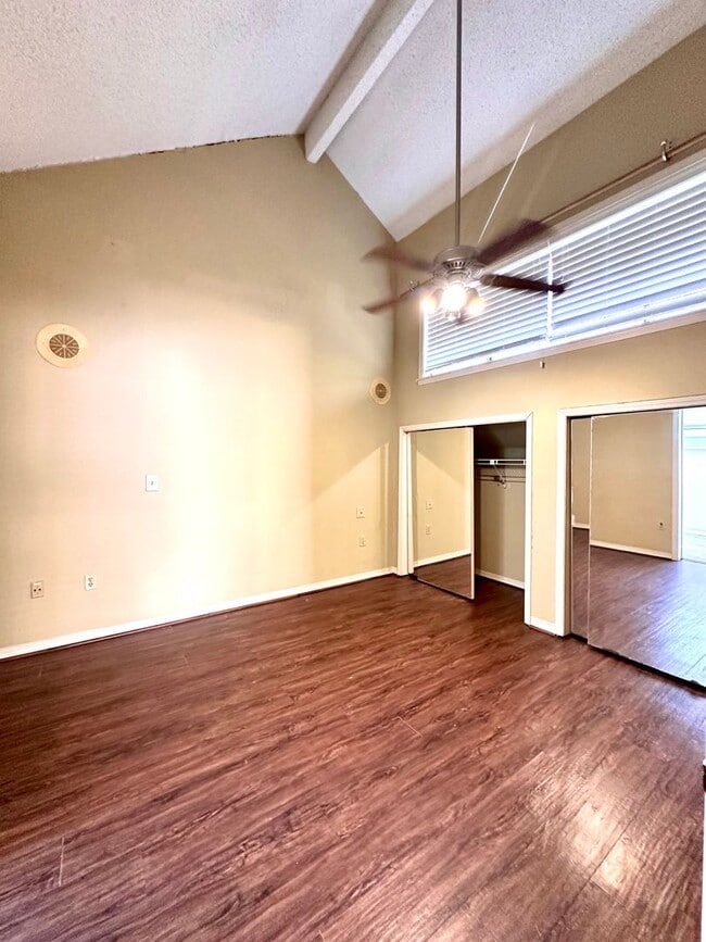 Primary Photo - 3BR 2BA LSU Area