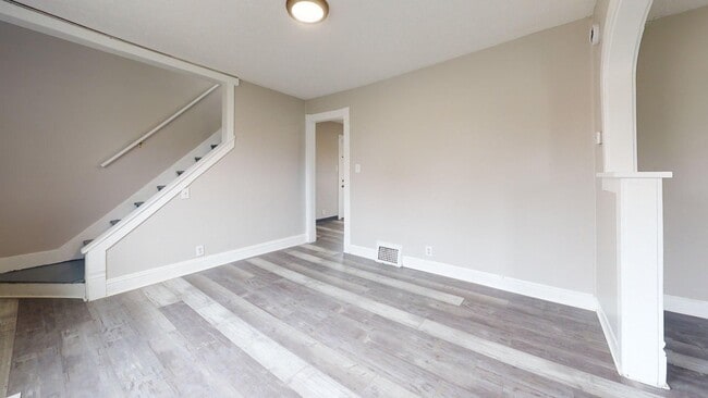 Building Photo - Lorain 2 Bedroom Single Family Home