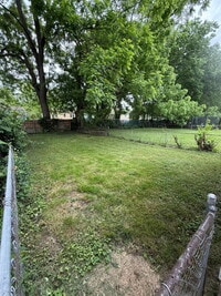 Building Photo - 212 Becker Dr