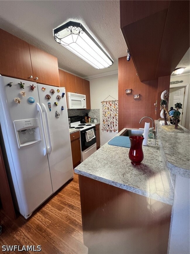 Building Photo - 4603 Bayshore Dr
