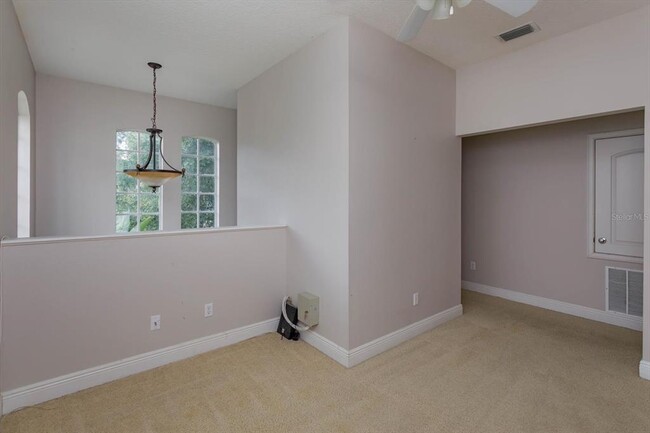 Building Photo - 832 Ellwood Ave