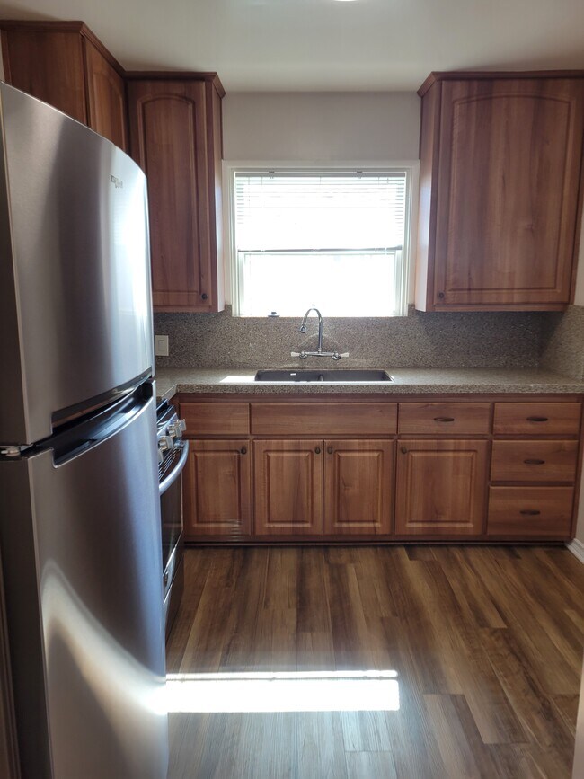 Building Photo - 4401-4411 E Ocean Blvd