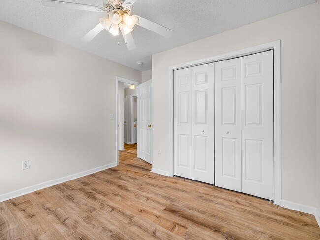 Building Photo - 217 Derby Downs Dr