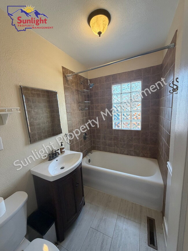 Building Photo - 410 Pennsylvania Ave