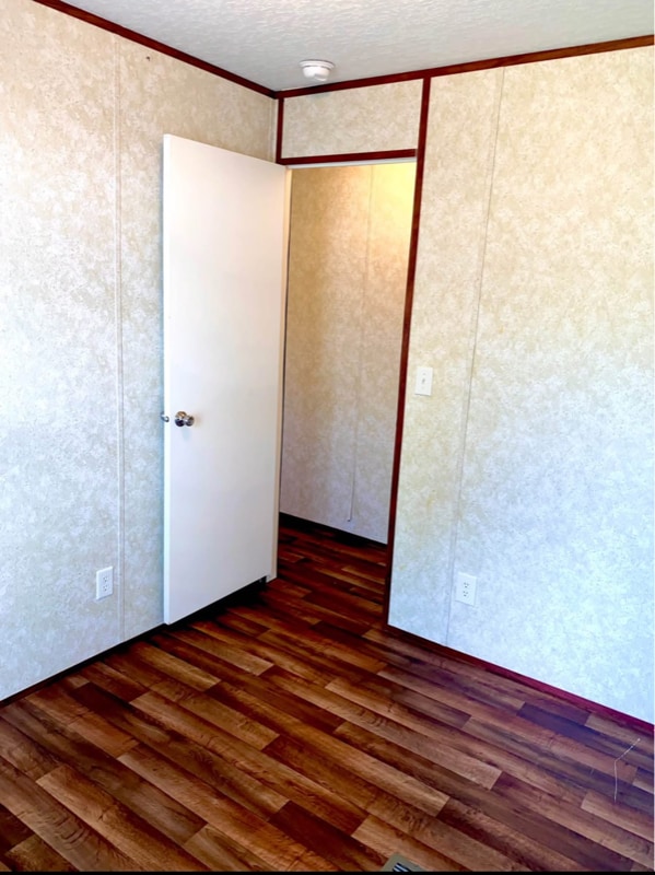 Building Photo - 104 Persimmon Dr