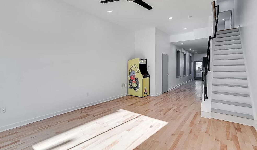 Building Photo - 1719 Arlington St