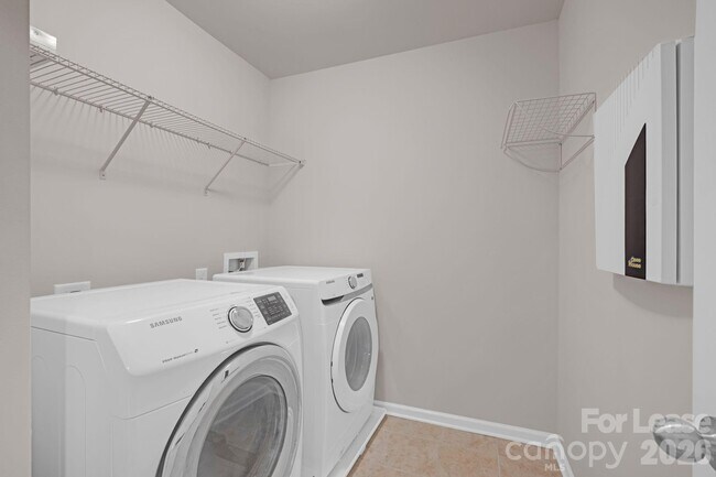 Building Photo - 132 Cherry Bark Dr