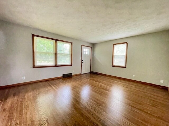 Building Photo - 1211 Mifflin Ave