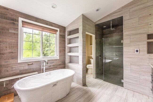Building Photo - 4930 Brooksview Cir