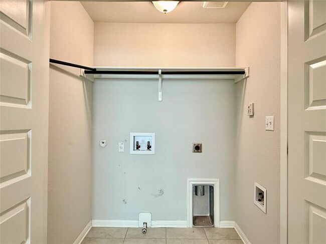 Building Photo - 1941 Arendale Dr