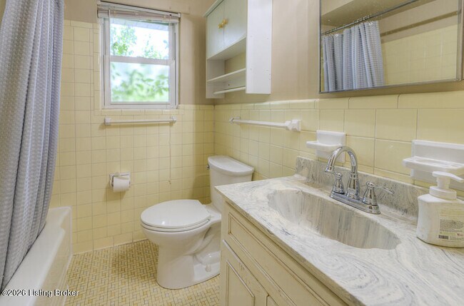 Building Photo - 2713 Riedling Dr