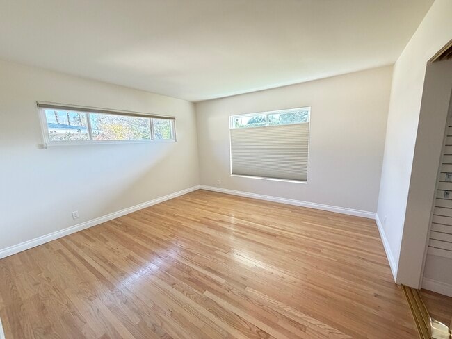 Building Photo - 17537 Margate St