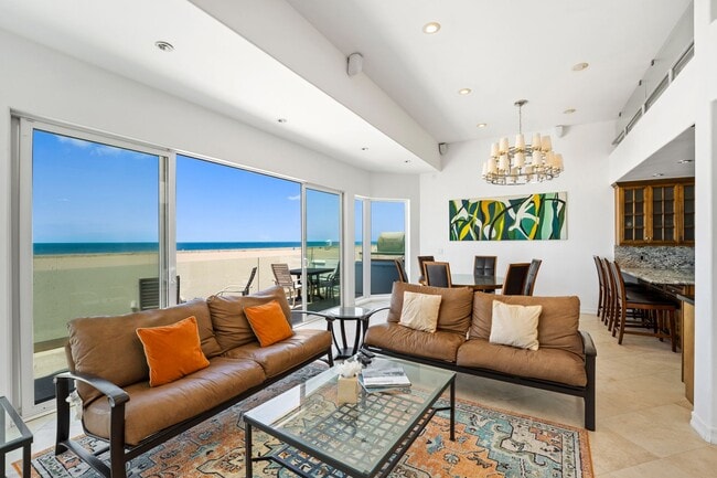 Building Photo - 3525 Ocean Dr