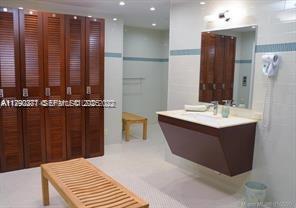 Building Photo - 19667 Turnberry Way