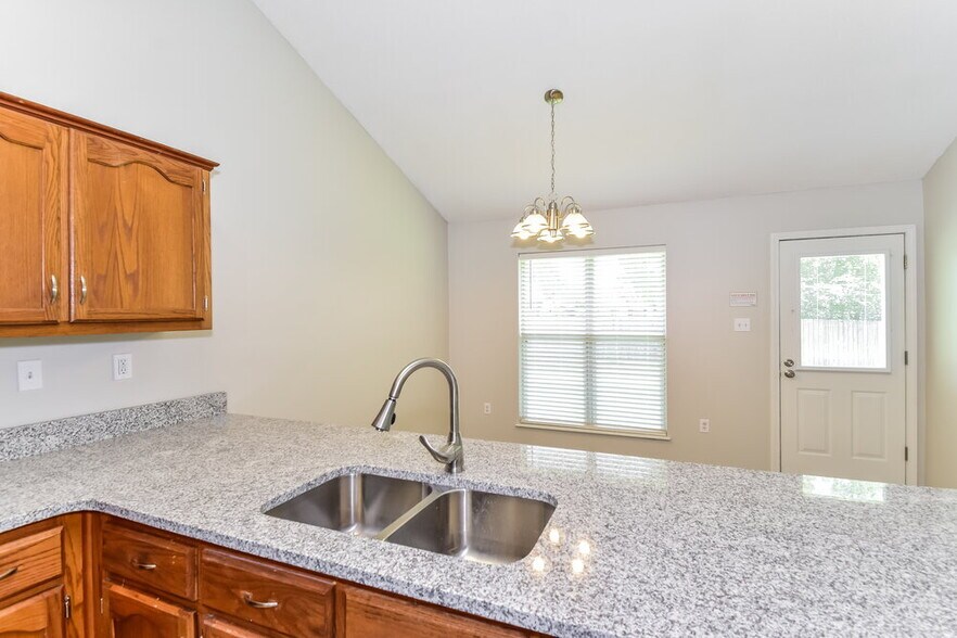 Building Photo - 10368 Palmer Cove