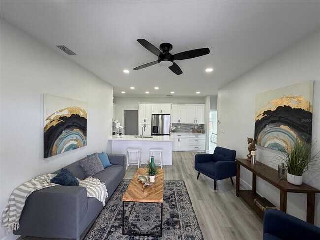 Building Photo - 13117 4th St E