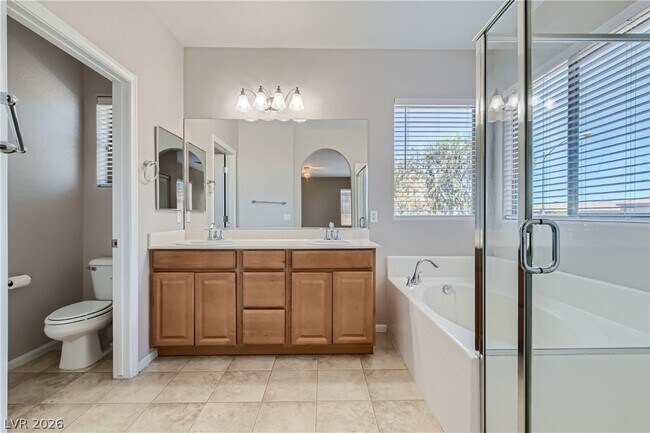 Building Photo - 665 Calamus Palm Pl
