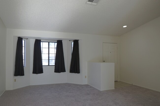 Building Photo - 68295 Risueno Rd