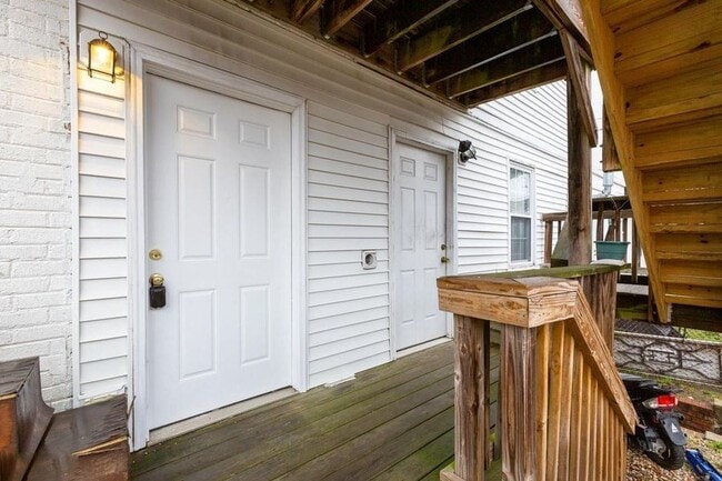 Building Photo - 330 Delafield Pl NW