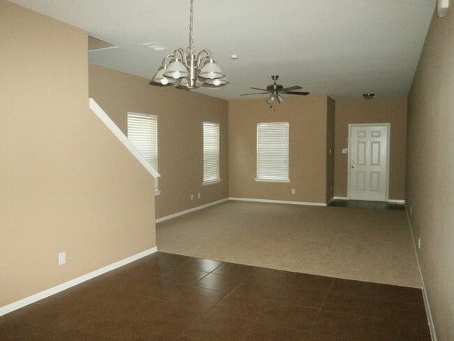 Building Photo - 10130 Berrybriar Ln