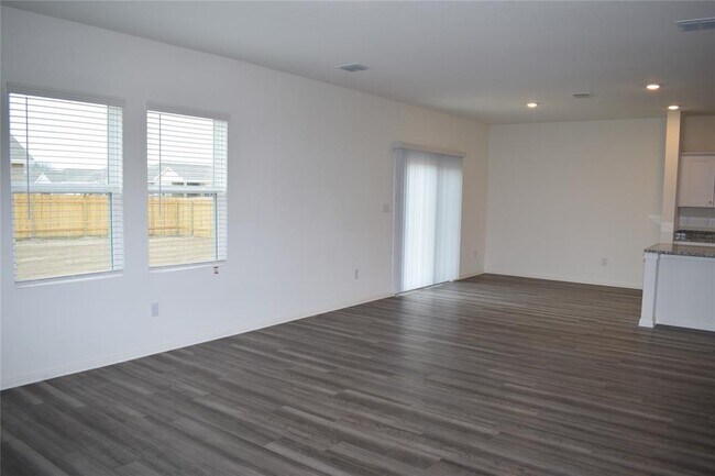 Building Photo - 431 Robins Nest Ln