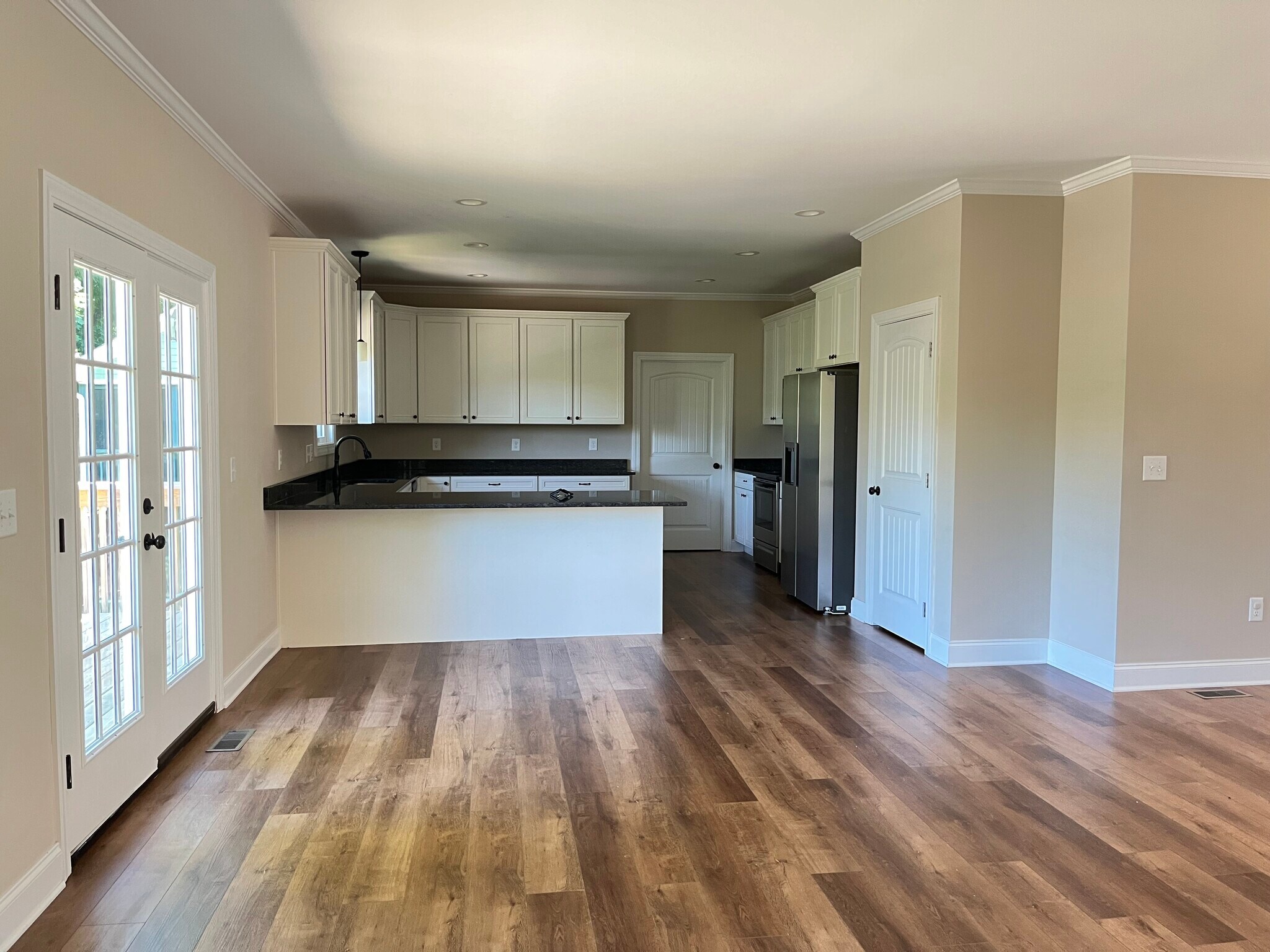 Building Photo - 3006 Vicksburg Rd