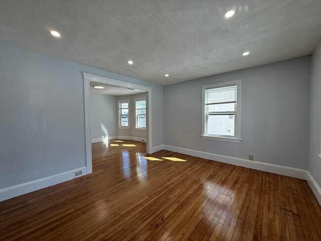 Building Photo - 204 Farrington St