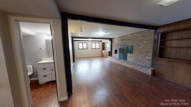 Building Photo - 2235 Prairie St