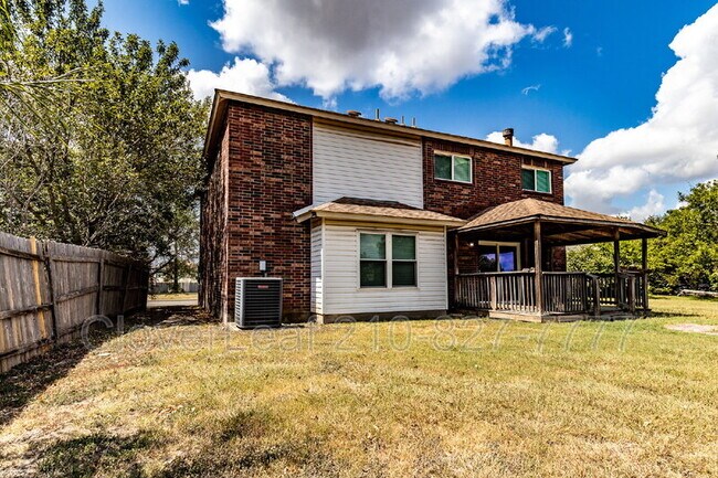 Building Photo - 1045 Stone Trail