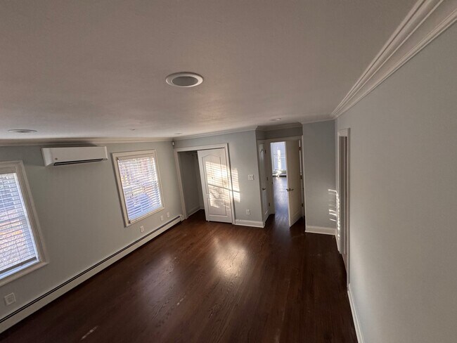 Building Photo - 500 Hoffman Ln