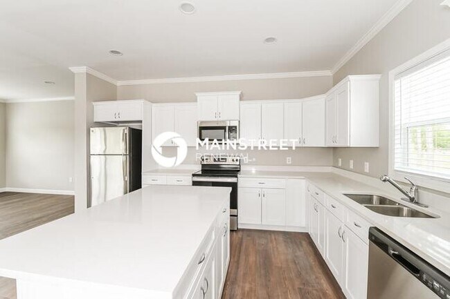 Building Photo - 4 Bedroom Pet-Friendly Home in Lehigh Acre...
