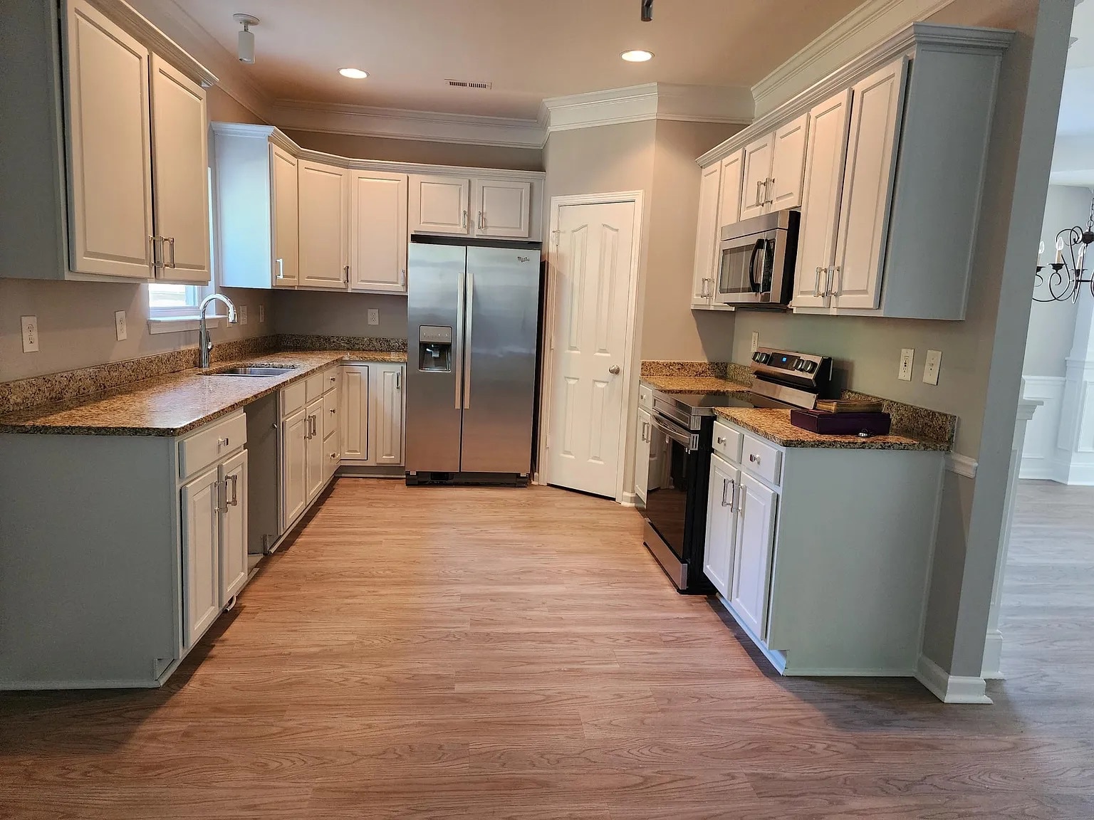 Building Photo - Room in Single Family Home on Mountain Quail Dr