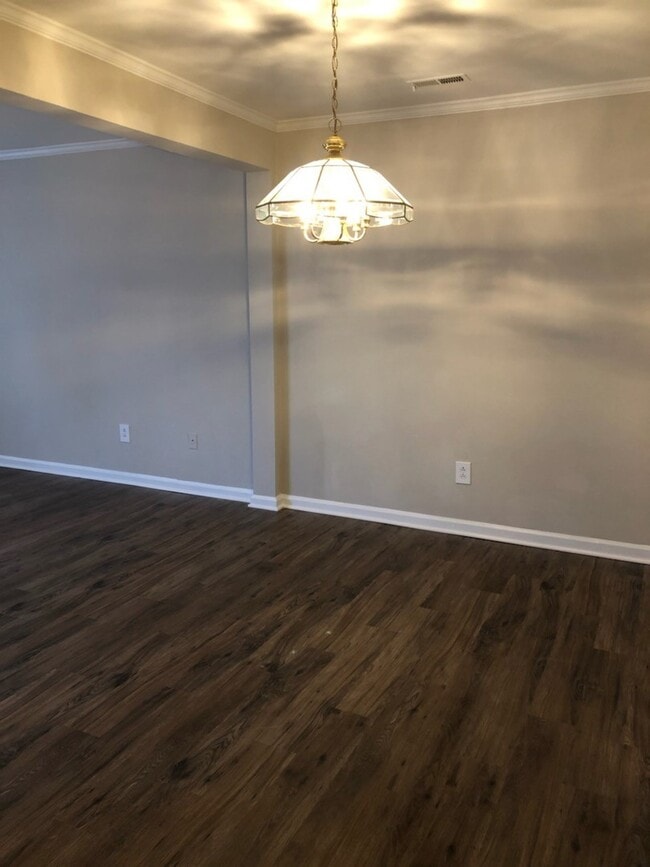 Building Photo - 3 Bedroom Townhome in Ocean Lakes