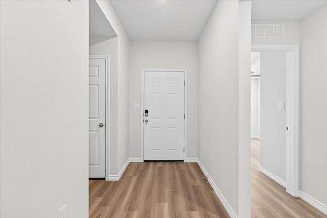 Building Photo - 1626 Comfy Wy